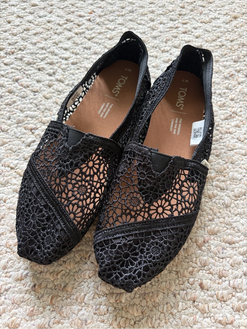 TOMS Black Lace Alpargata